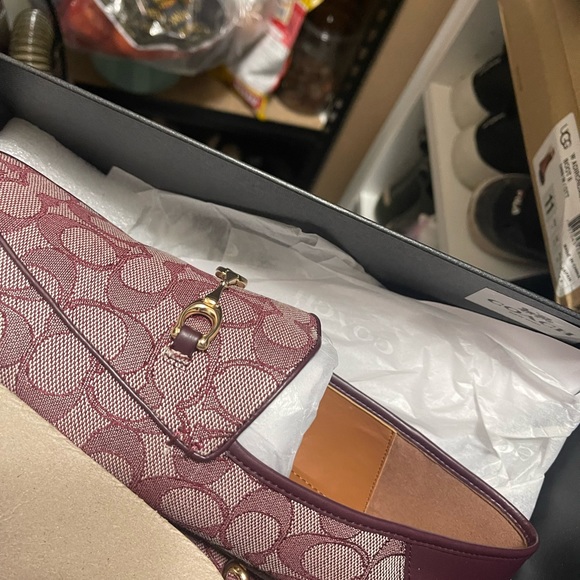 womens flats - Picture 2 of 3